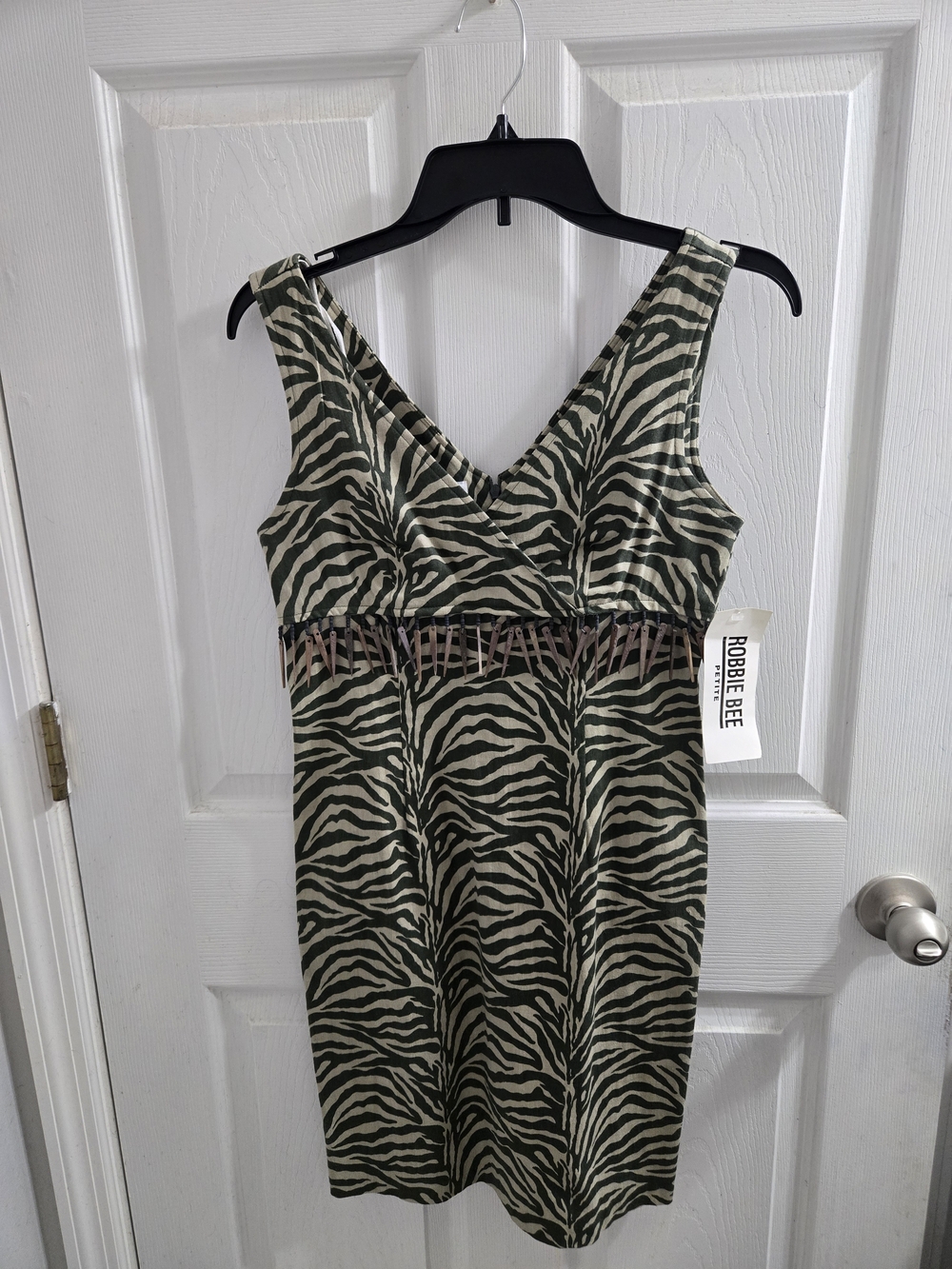 Robbie Bee Olive and Tan Zebra-Print V-Neck Dress 8p